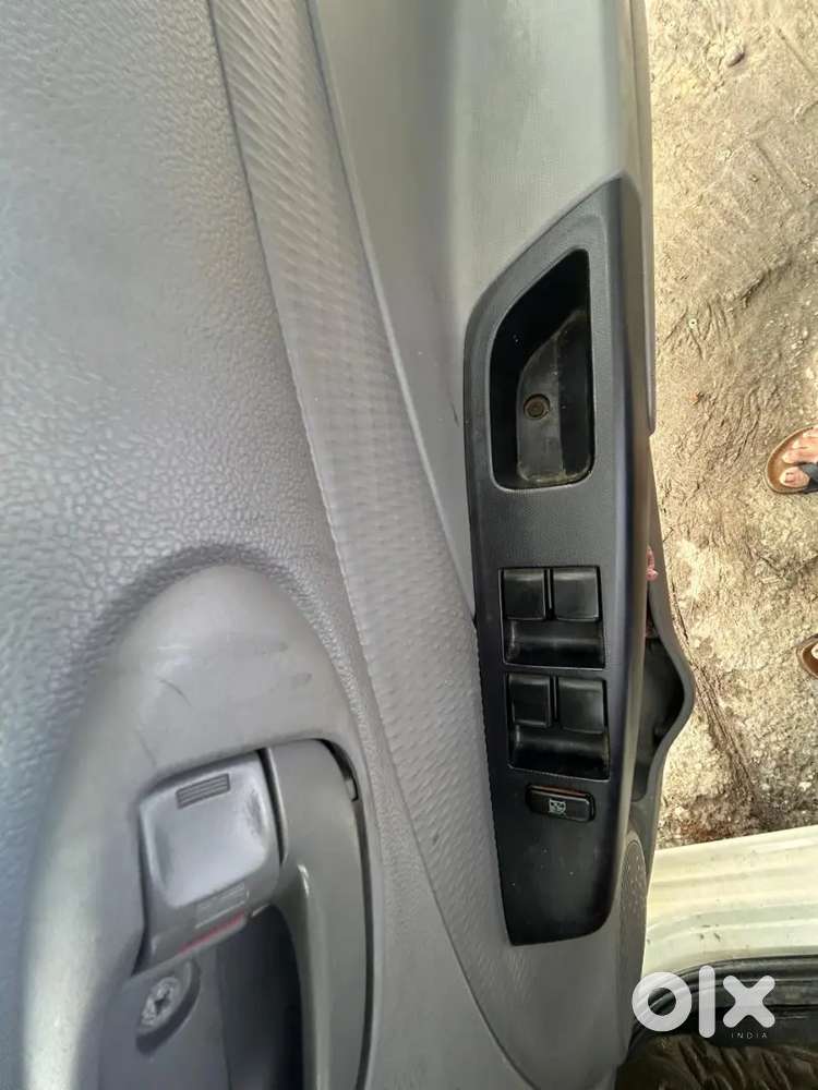 Toyota Etios Petrol 2012