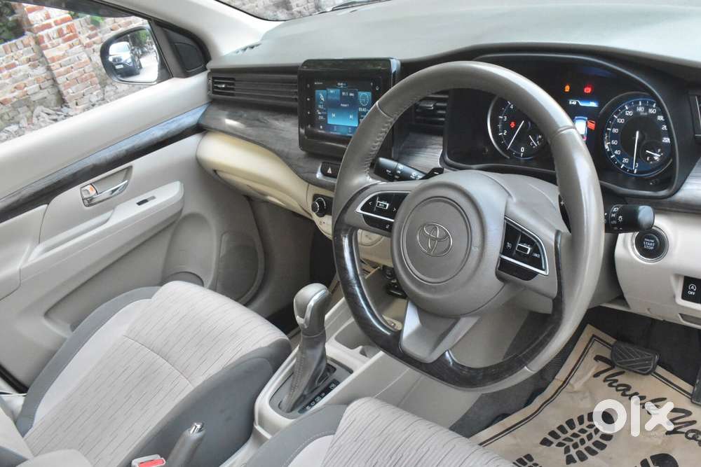 Toyota Rumion V At, 2023, Petrol