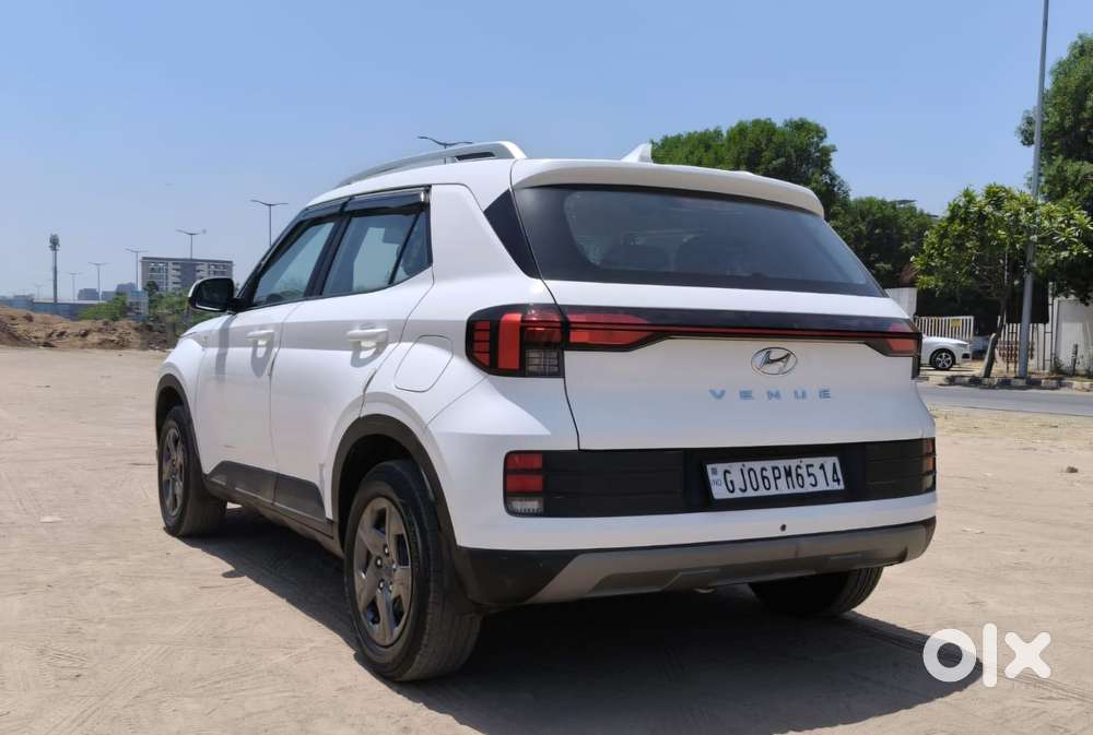Hyundai Venue S 1.2 Petrol, 2023, Cng & Hybrids