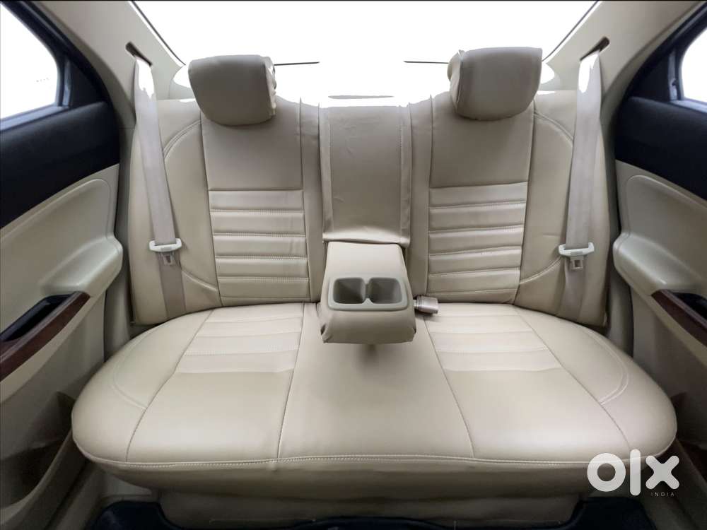 Maruti Suzuki Dzire 1.2 Vxi Amt, 2019, Petrol