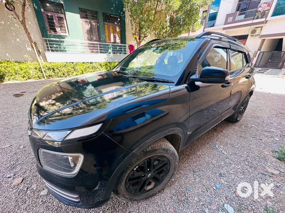 Hyundai New Venue 2023 Petrol Automatic 55000 Km Driven