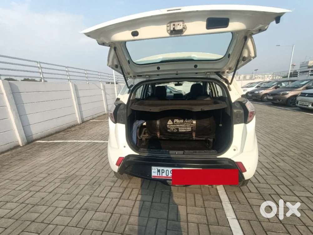Tata Nexon 1.2 Revotron Xz, 2019, Petrol