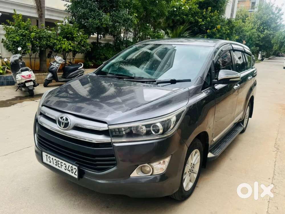 Toyota Innova Crysta 2.4 V 7 Str, 2016, Diesel