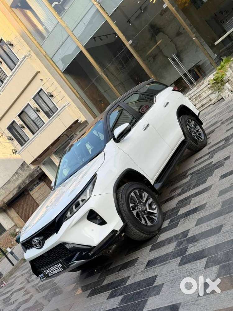 Toyota Fortuner Legender 4x2 At 2.8, 2024, Diesel