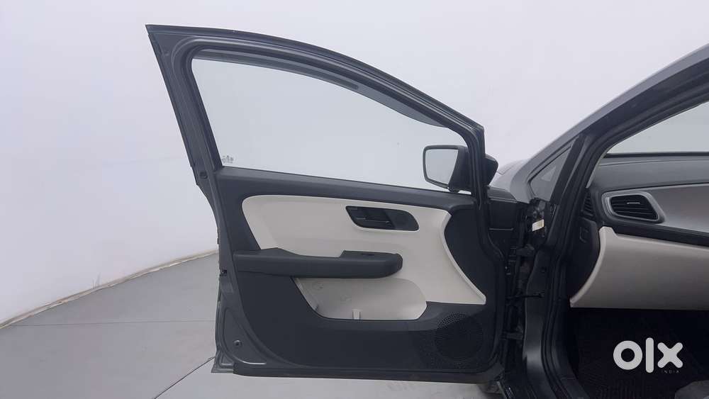Tata Altroz 1.2 Xe Plus Petrol, 2022, Petrol