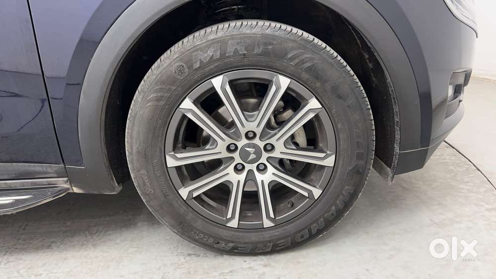 Mahindra Xuv700 2.0 Ax 7 Petrol At Luxury Pack Str, 2022, Petrol