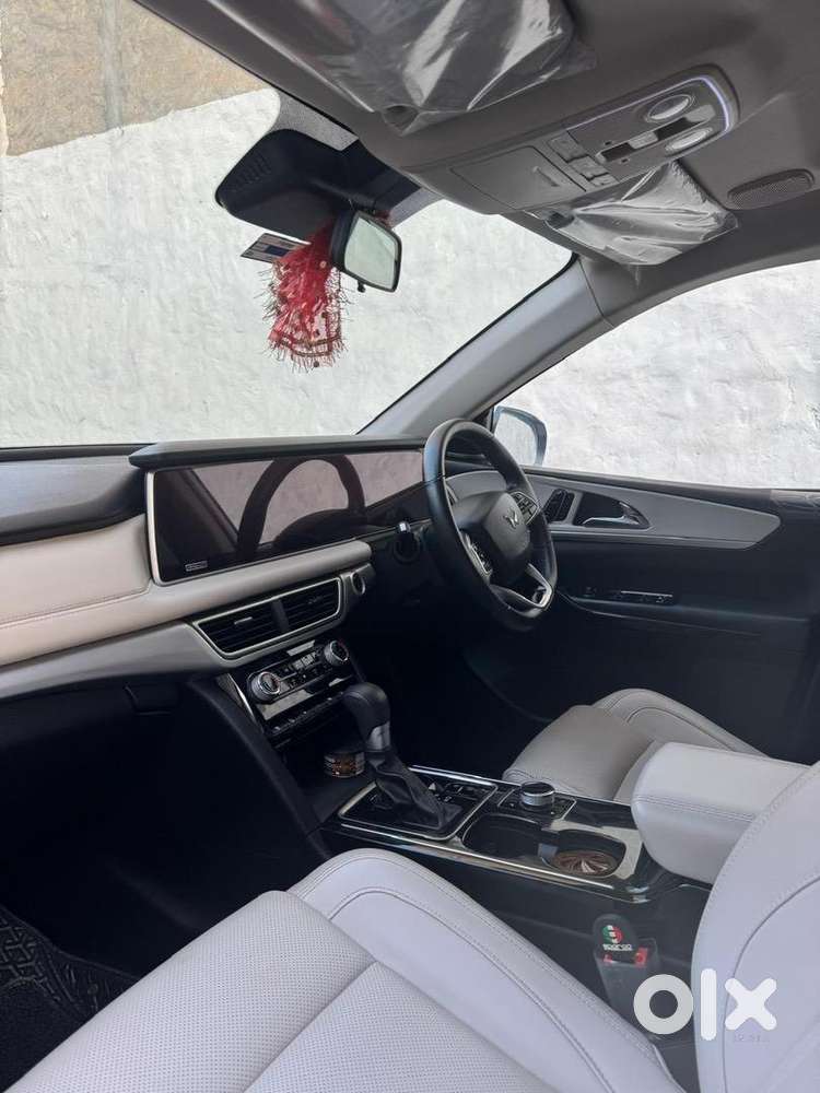 Mahindra Xuv700 2022 Diesel 21000 Km Driven