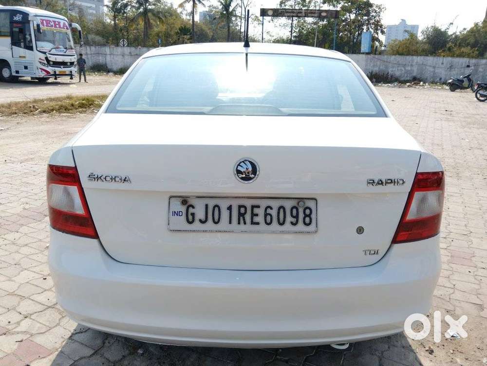 Skoda Rapid 1.5 Tdi Ambition Plus, 2014, Diesel