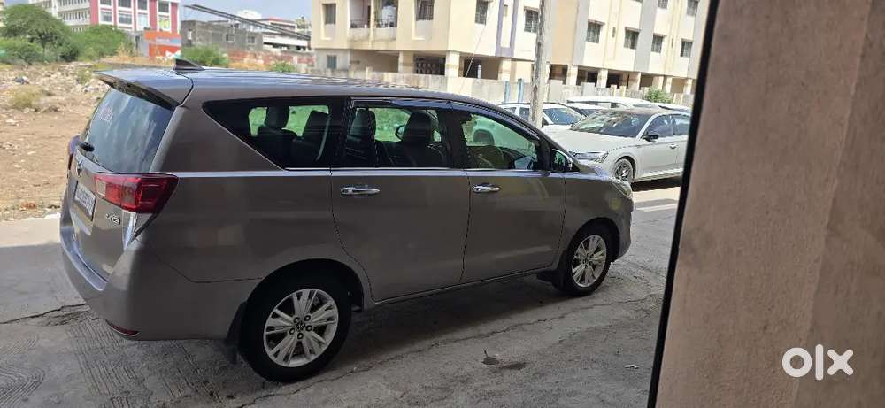 Toyota Innova Crysta 2018