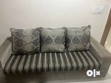 Olx 3 store seater sofa