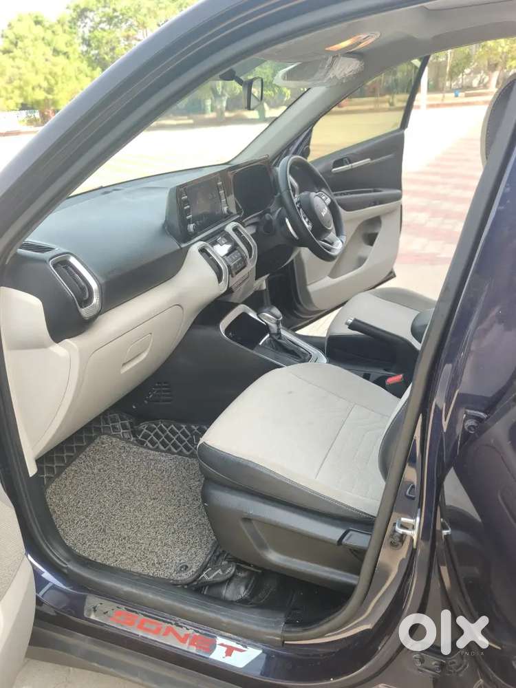 Kia Sonet 2023 Petrol 15300 Km Driven