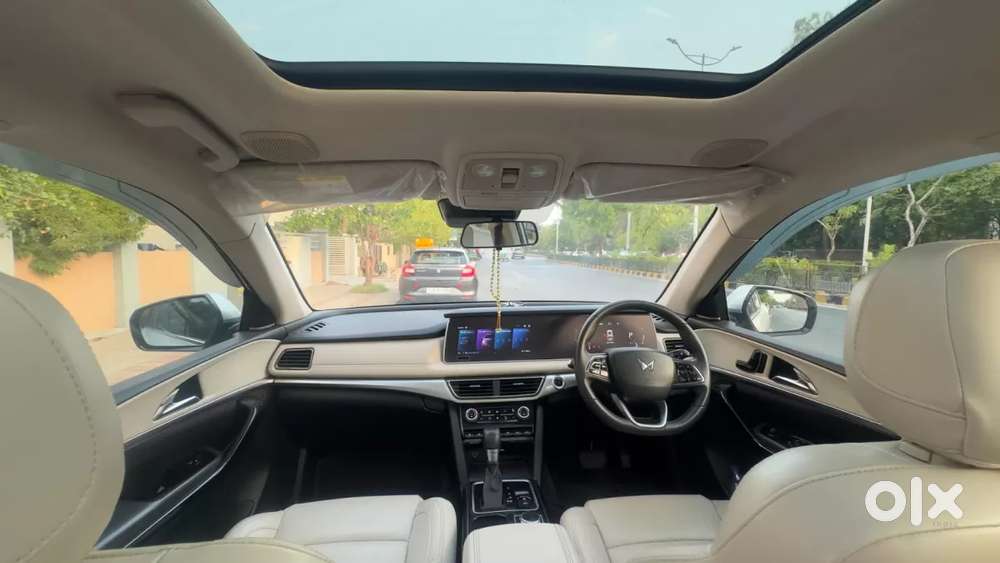 Mahindra Xuv700 2.2 Ax 7 Diesel At Luxury Pack Str, 2024, Diesel