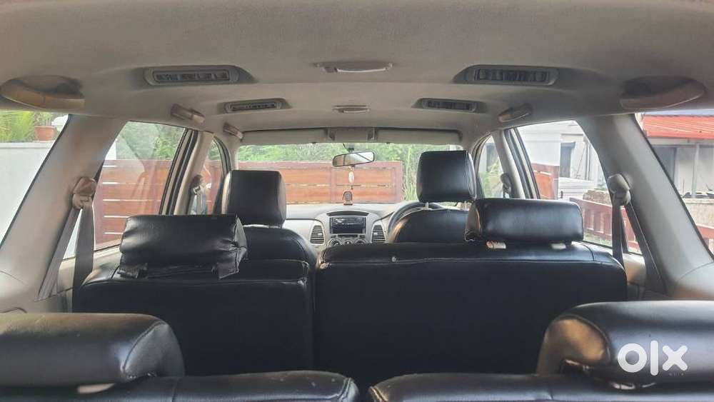 Toyota Innova 2004-2011 2.5 G4 Diesel 8-seater, 2009, Diesel