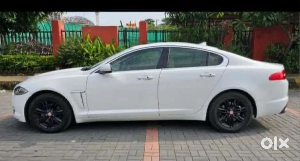 Jaguar Xf 2014 Luxury Car