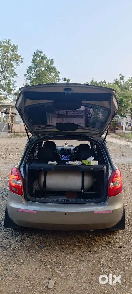 Skoda Fabia 2010 Petrol + Cng, 92000 Km Driven,