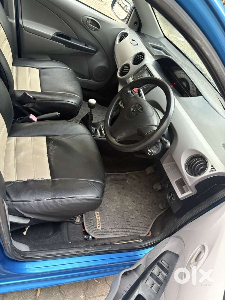 Toyota Etios Liva 2011-2012 G, 2011, Petrol