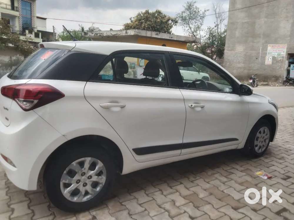 Hyundai Elite I20 2015 Diesel 88000 Km Driven