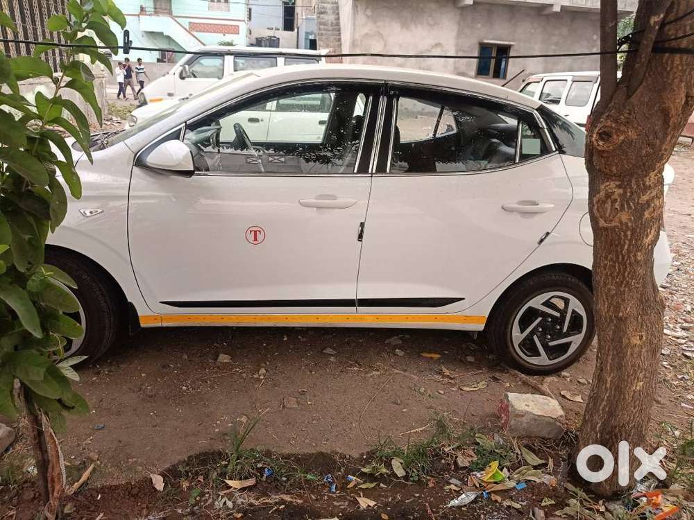 Aura Cng Taxi Passing In Bharuch Gujarat