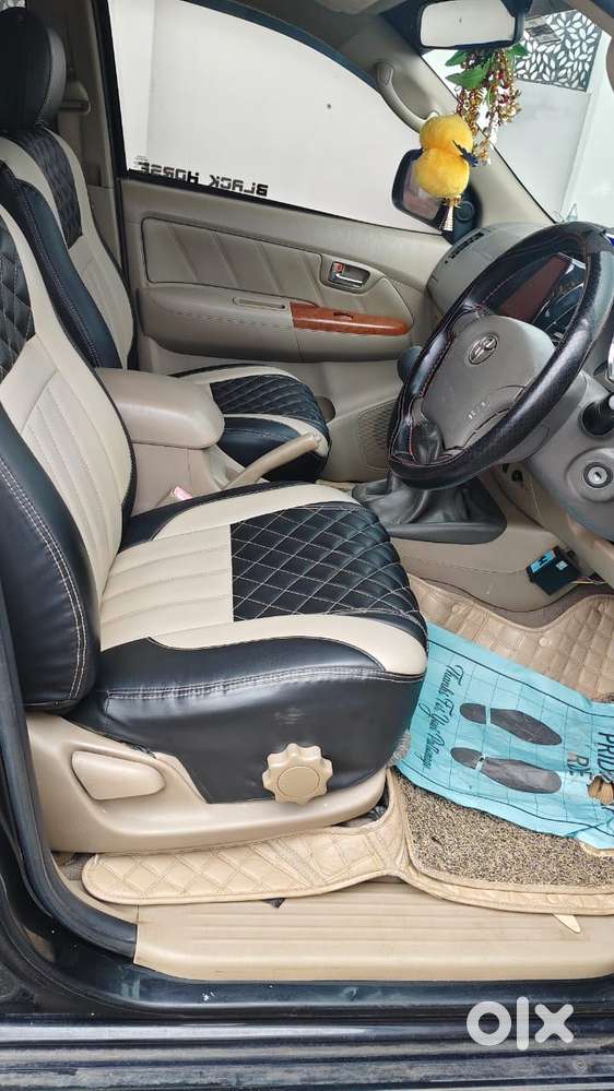 Toyota Fortuner 4x4 Manual Limited Edition, 2011, Diesel