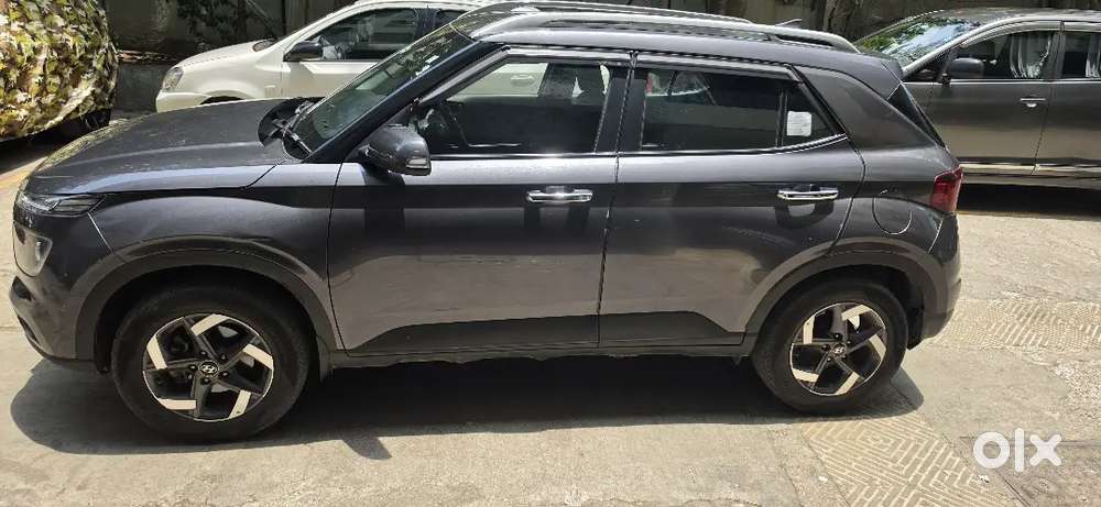 Hyundai Venue December 2021 Petrol Well Maintained