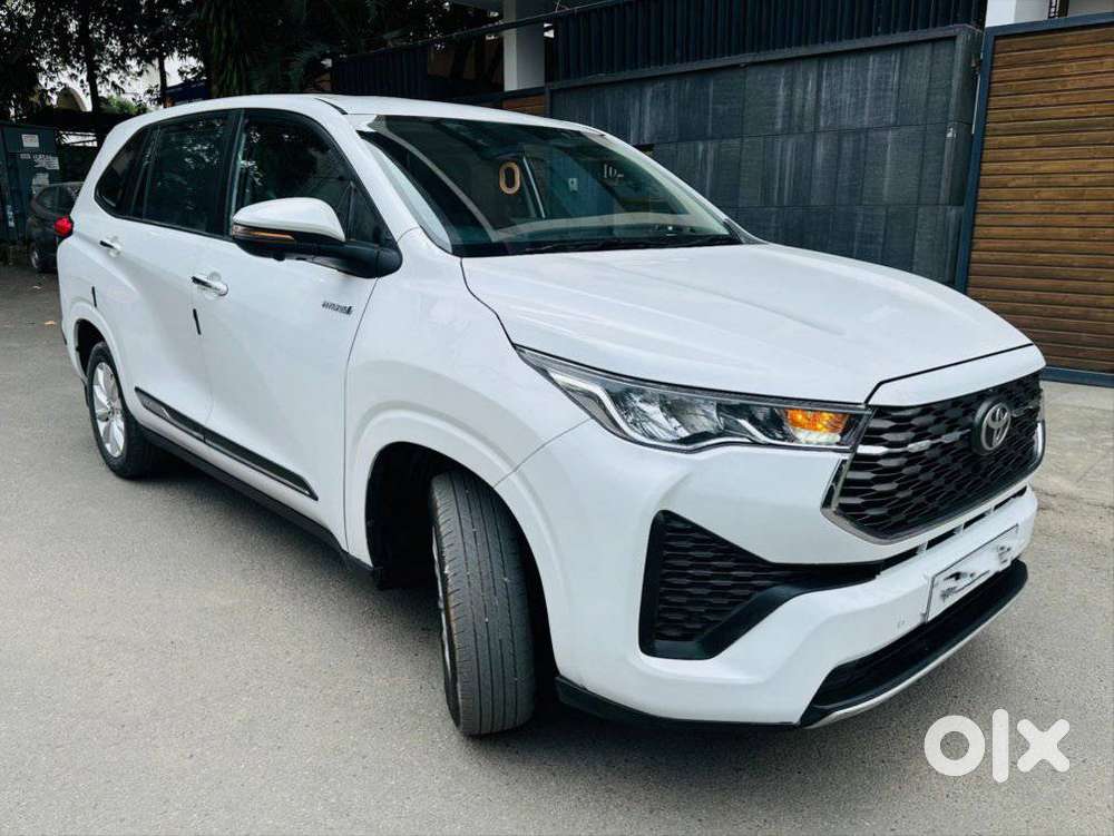 Toyota Innova Hycross 2.0 Vx Hybrid 7 Str, 2024, Petrol