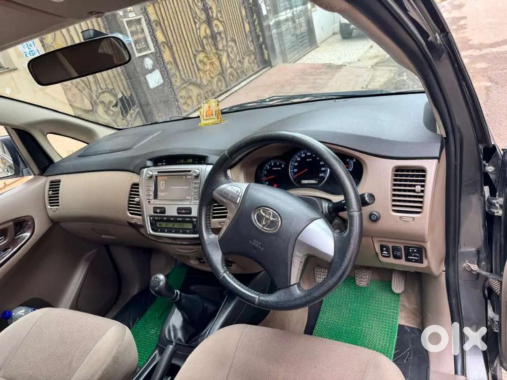 Toyota Innova 2.5 V