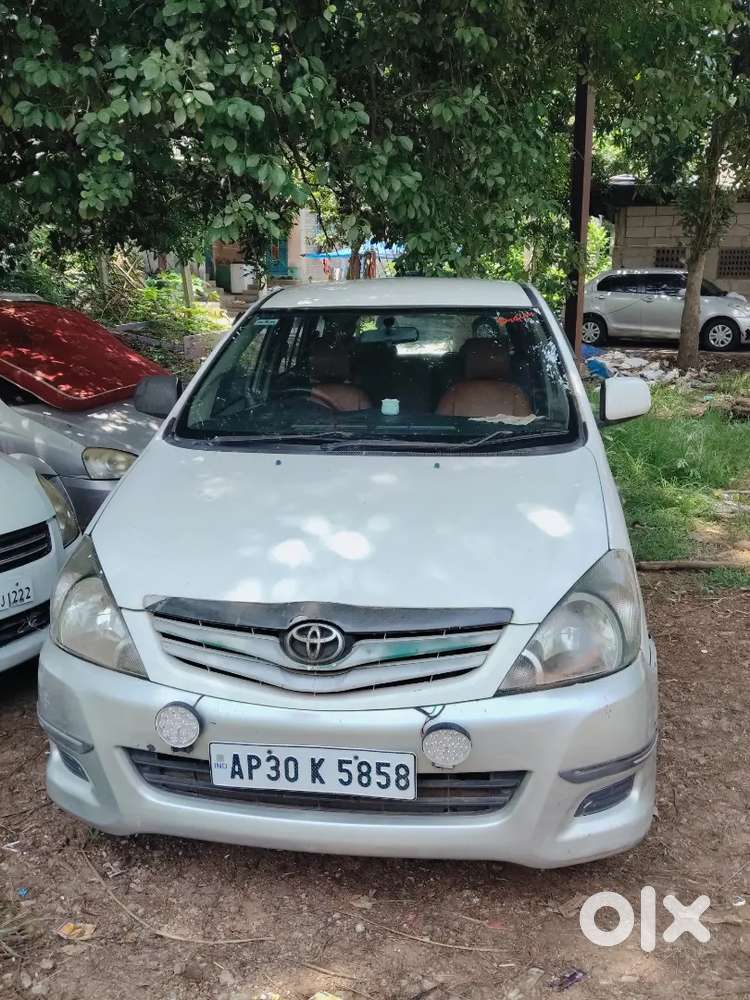 Toyota Innova 2.5 G1 2010