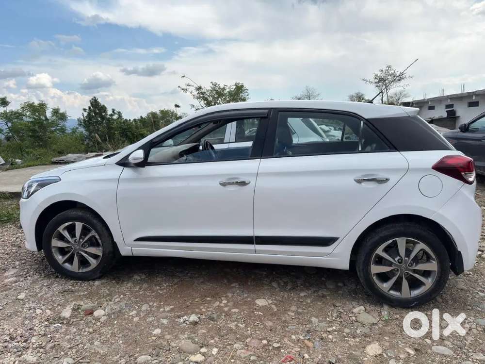 Hyundai I20 2015 Petrol 99000 Km Driven.