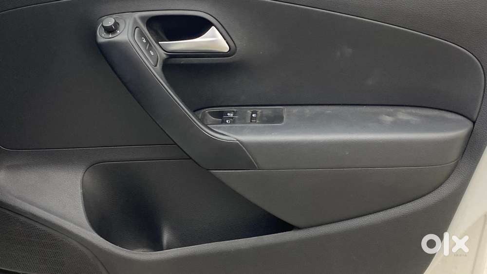 Volkswagen Polo 1.0 Tsi Comfortline At, 2021, Petrol