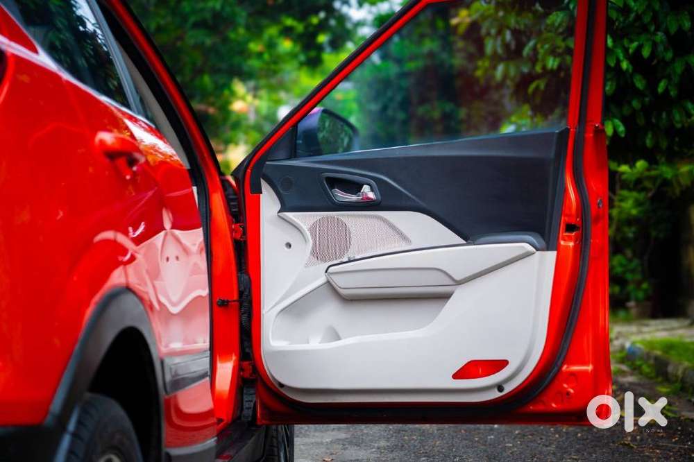 Mahindra Xuv300 W8 Option, 2020, Petrol