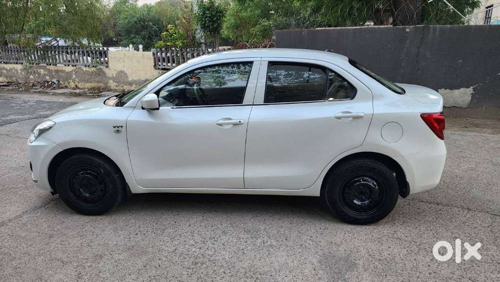 Maruti Suzuki Dzire 1.2 Lxi, 2018, Petrol