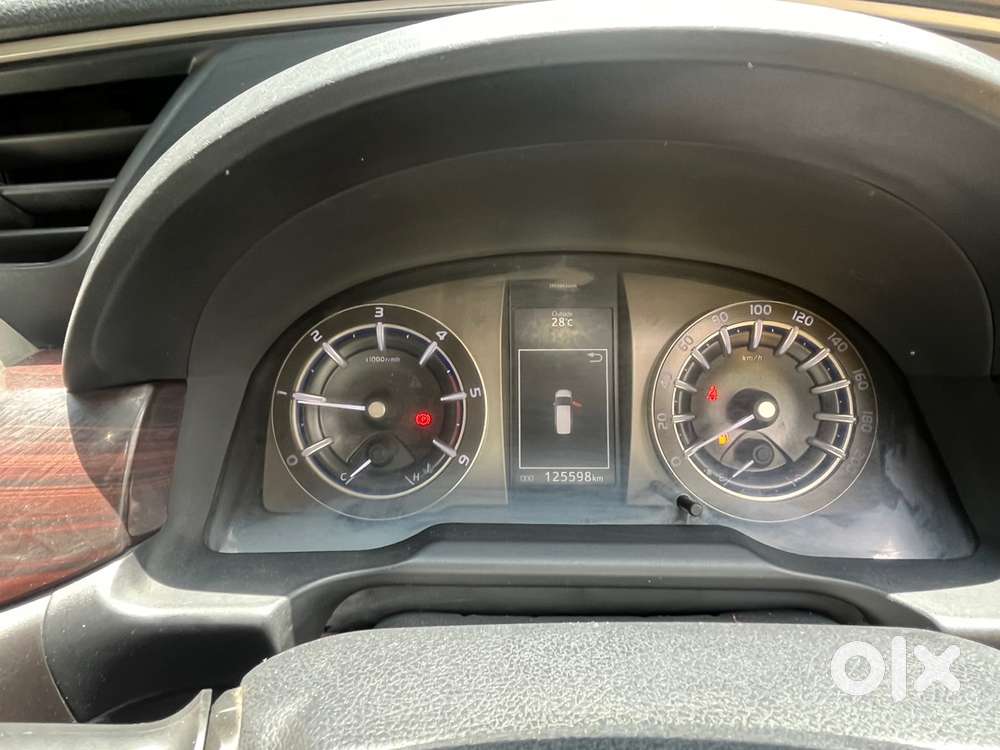 Toyota Innova Crysta 2017