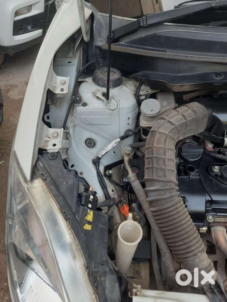 Maruti Suzuki Swift Vxi 1.2 Abs Bs-iv, 2018, Petrol