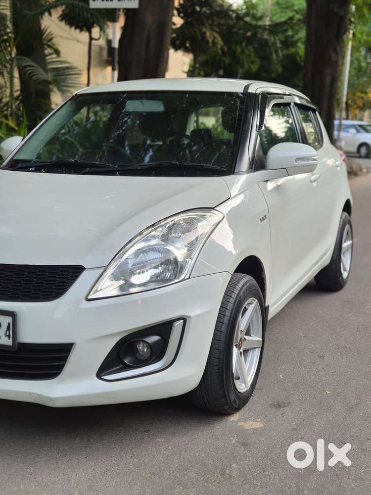 Maruti Suzuki Swift Vxi 1.2 Abs Bs-iv, 2015, Petrol