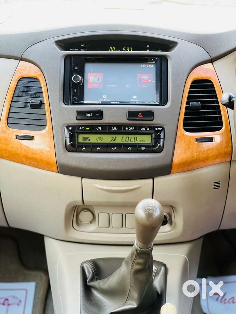 Toyota Innova 2.5 V 7 Str, 2010, Diesel