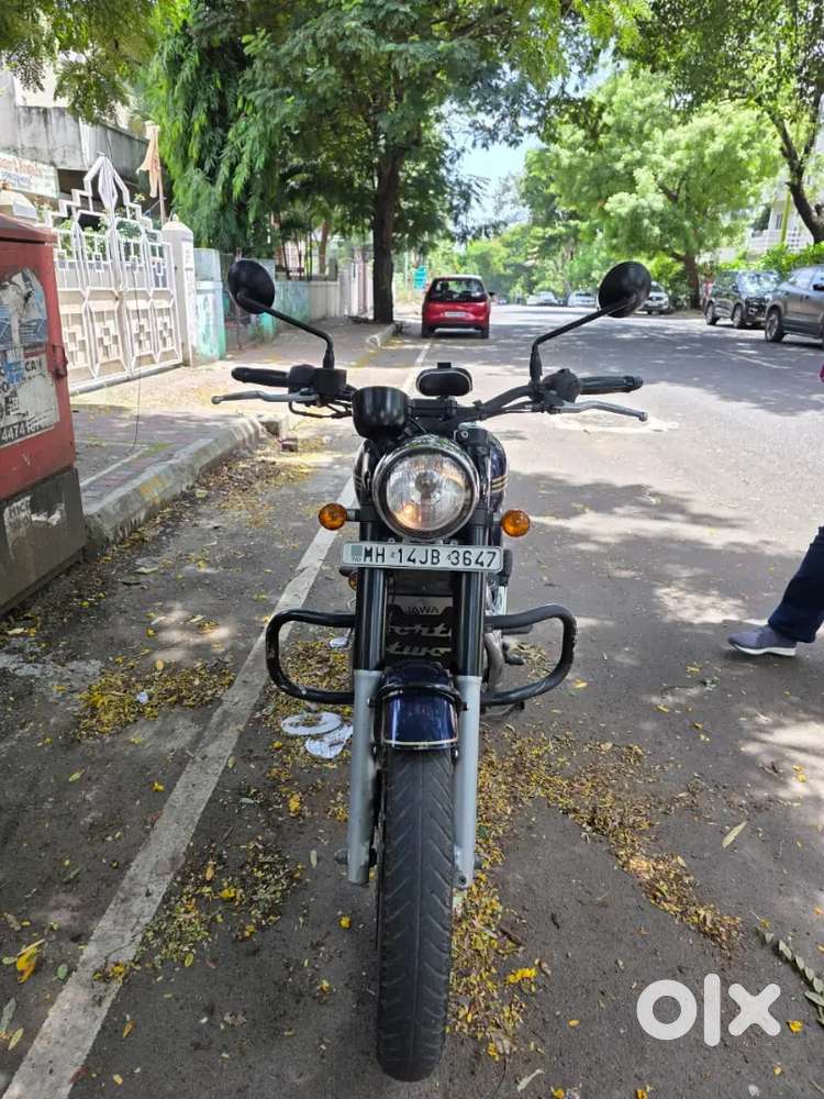 Jawa 42 &ndash; Standout Roaring Sound (Dual ABS)