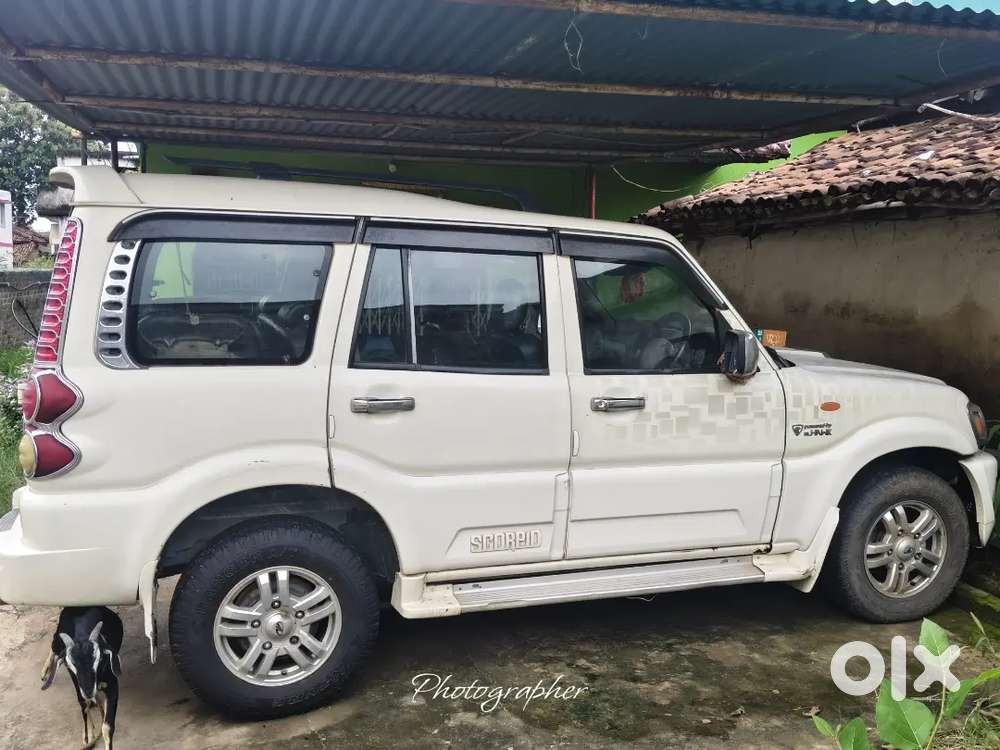 Mahindra Scorpio Vlx 2017