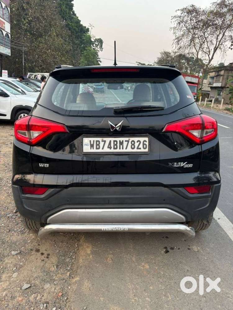 Mahindra Xuv300 W8 1.2 Petrol Dual Tone, 2022, Petrol