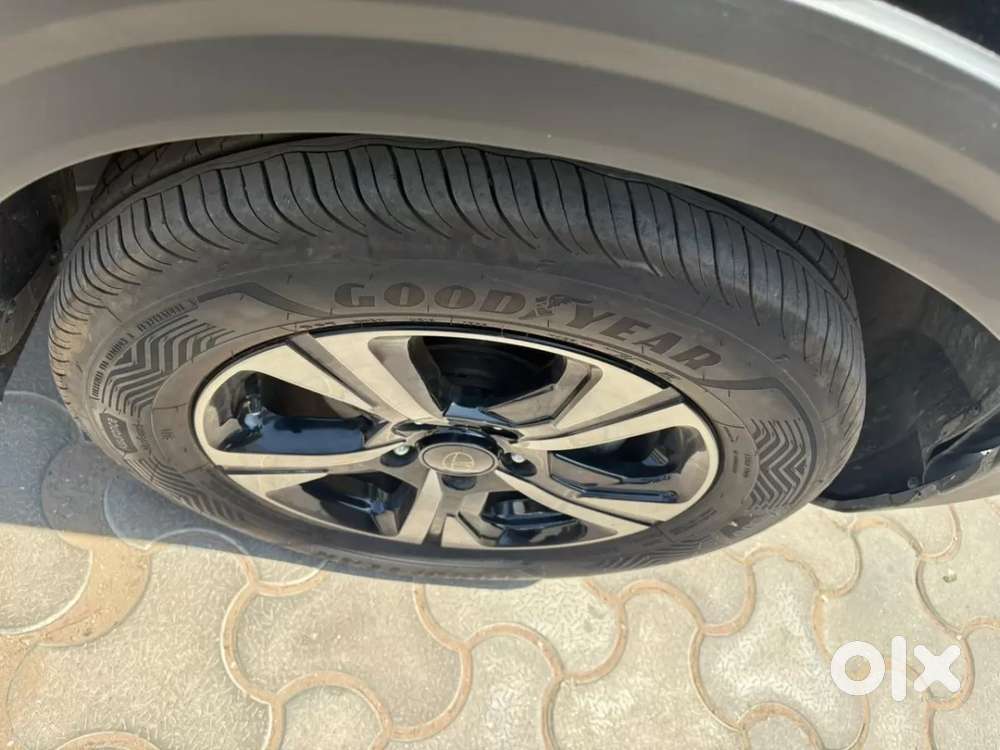 Tata Nexon, 2024, Petrol