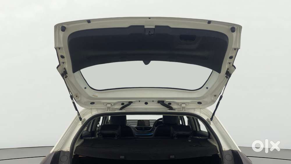 Tata Altroz Xza Petrol, 2022, Petrol