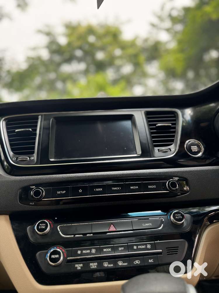 Kia Carnival Prestige, 2022, Diesel