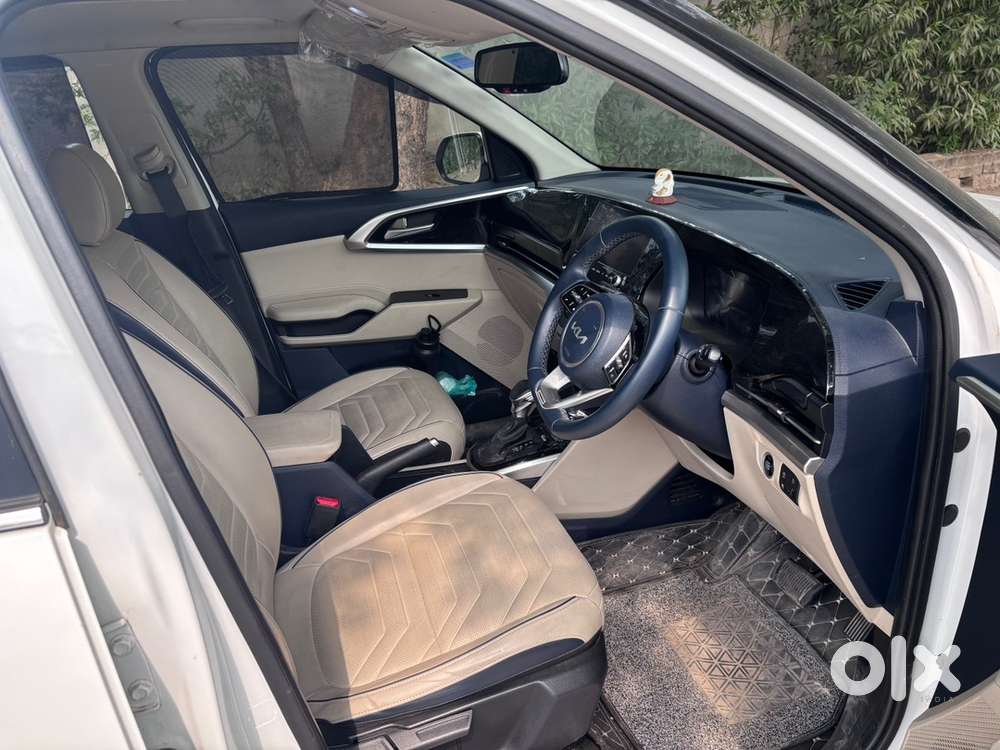 Kia Carens 2023 Petrol
