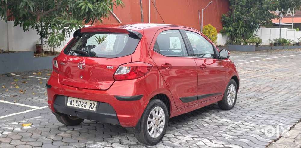Tata Tiago Xza, 2017, Petrol
