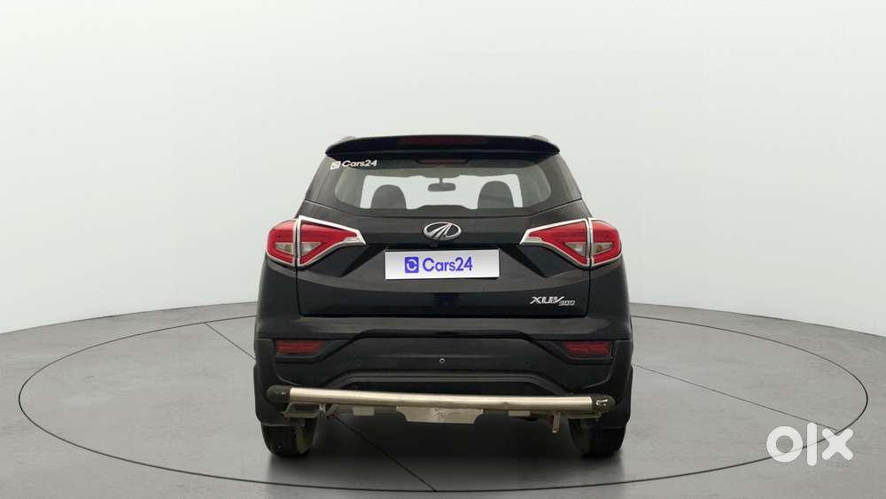 Mahindra Xuv300 W4, 2022, Petrol