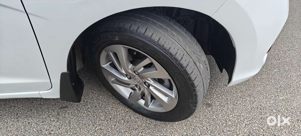 Honda Jazz V Automatic, 2021, Petrol