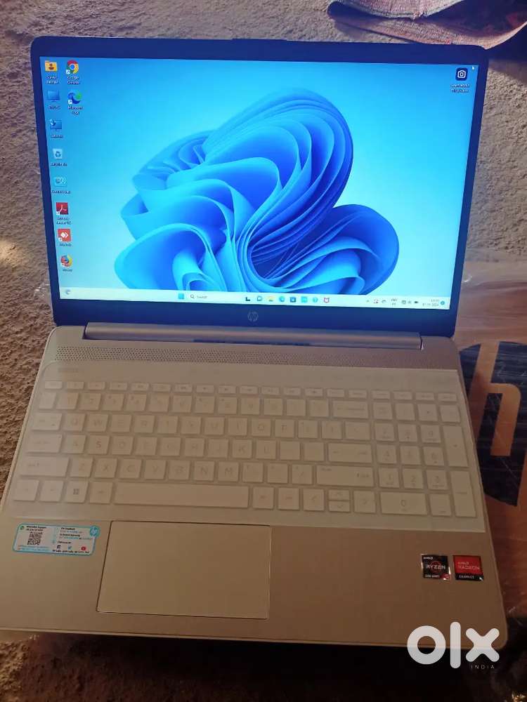HP 15s Ryzen 5 5500U 8GB/512GB