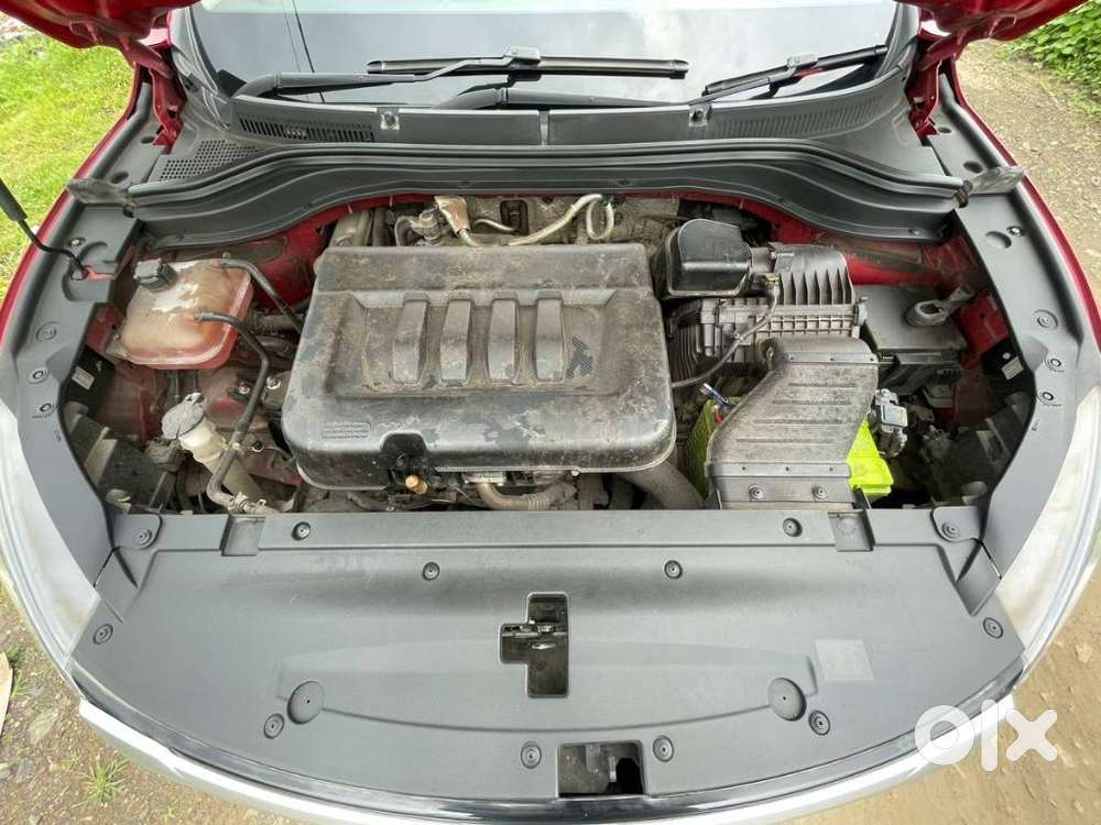 Mahindra Xuv700 2.2 Mx Diesel Mt 5 Str, 2022, Diesel