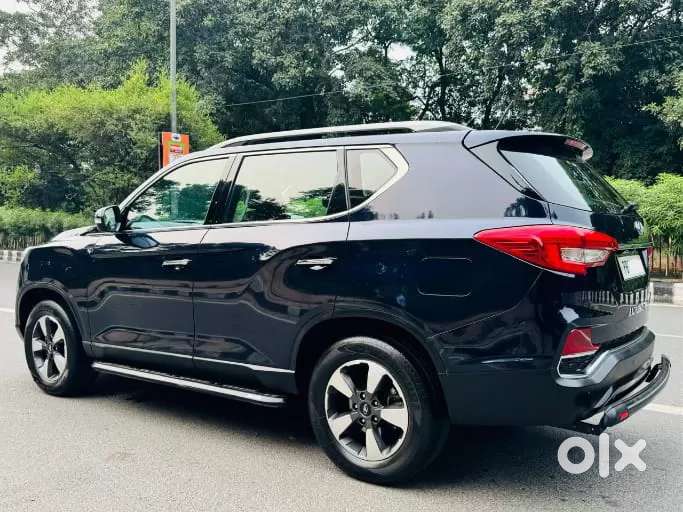 Mahindra Alturas G4, 2022, Diesel
