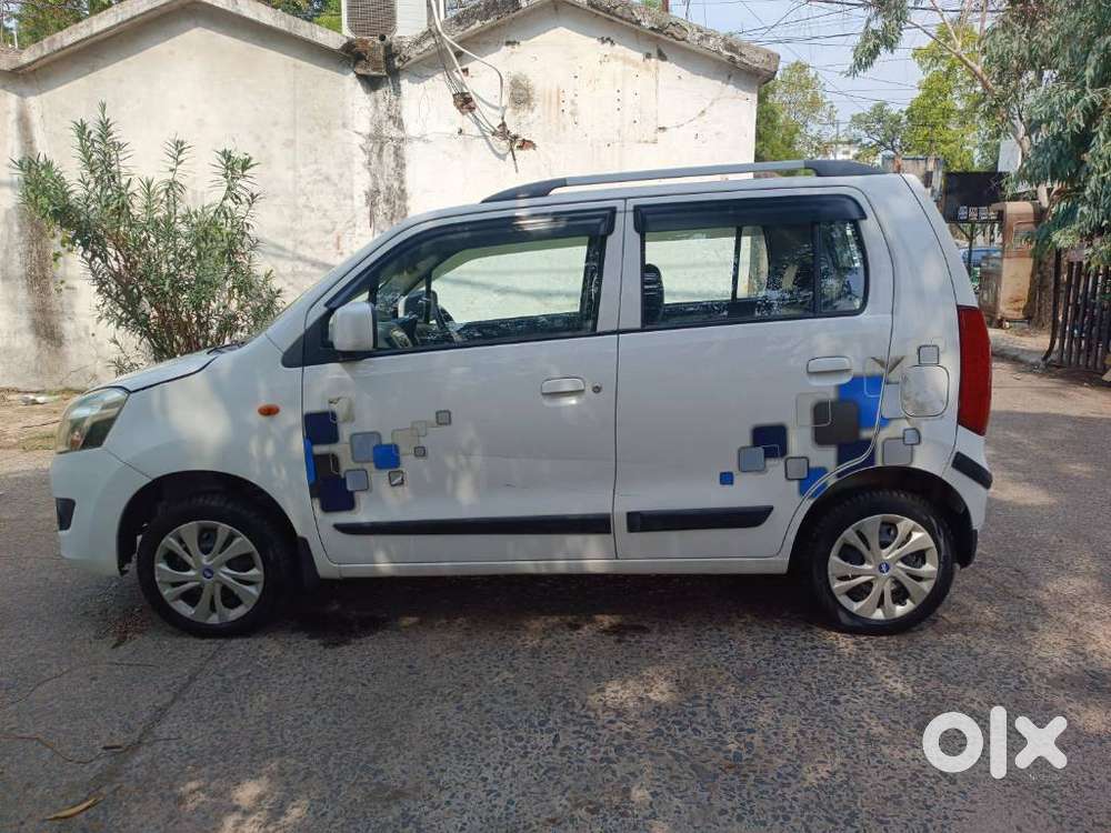 Maruti Suzuki Wagon R 1.0 Vxi (o), 2016, Petrol