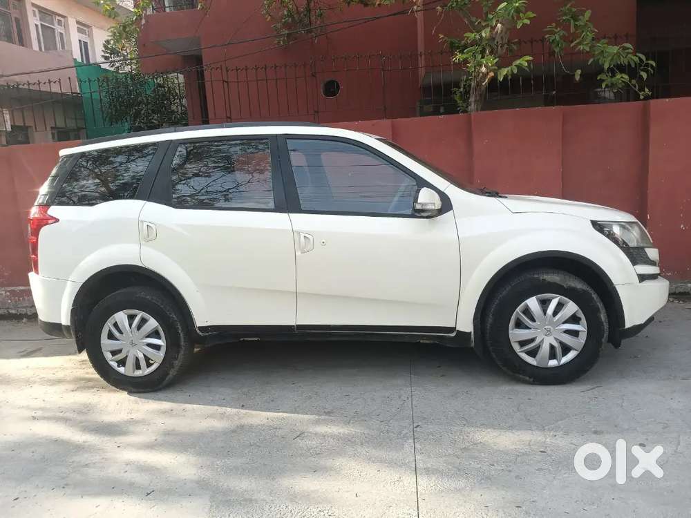Mahindra Xuv500 2015 Diesel 80195 Km Driven